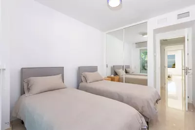 Middle Floor Apartment in Estepona