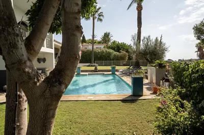 Detached Villa in El Paraiso