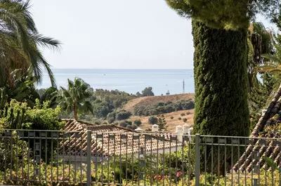 Detached Villa in El Paraiso