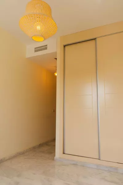 Middle Floor Apartment in Estepona