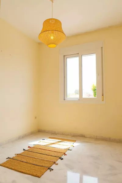 Middle Floor Apartment in Estepona