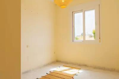 Middle Floor Apartment in Estepona