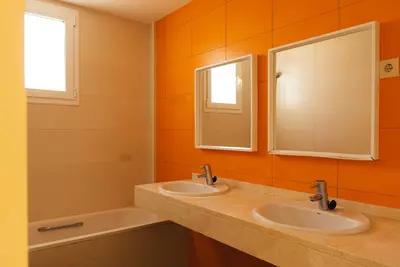 Middle Floor Apartment in Estepona
