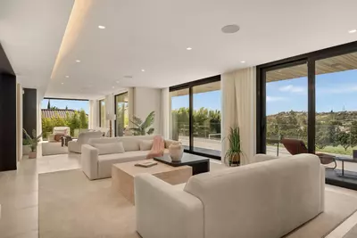 Detached Villa in Nueva Andalucía