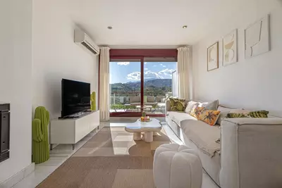 Middle Floor Apartment in Benahavís