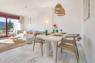 Middle Floor Apartment in Benahavís