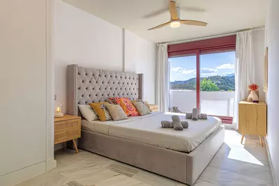 Middle Floor Apartment in Benahavís