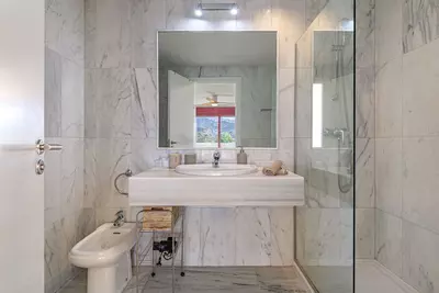 Middle Floor Apartment in Benahavís