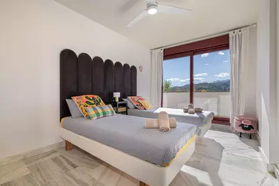 Middle Floor Apartment in Benahavís