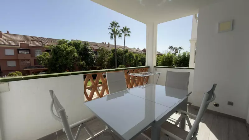 Middle Floor Apartment in Puerto Banús