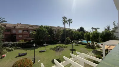 Middle Floor Apartment in Puerto Banús