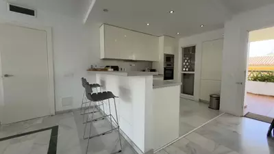 Middle Floor Apartment in Puerto Banús