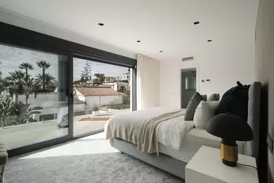 Detached Villa in Nueva Andalucía