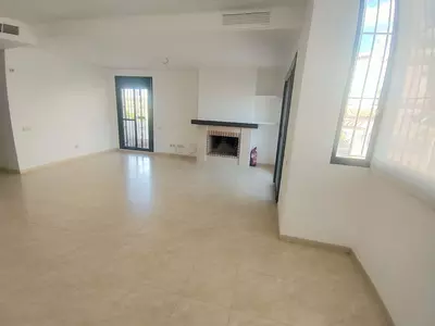 Semi-Detached House in Cancelada