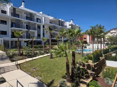 Middle Floor Apartment in Estepona