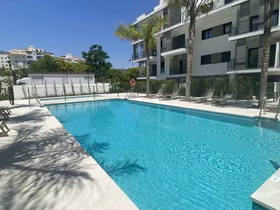 Middle Floor Apartment in Estepona