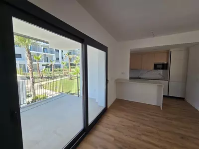 Middle Floor Apartment in Estepona