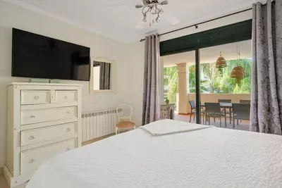 Middle Floor Apartment in Nueva Andalucía