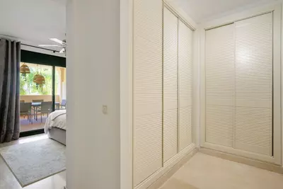 Middle Floor Apartment in Nueva Andalucía