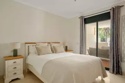 Middle Floor Apartment in Nueva Andalucía