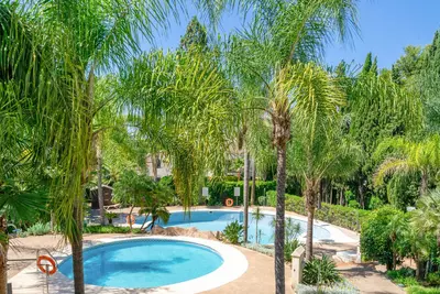 Middle Floor Apartment in Nueva Andalucía