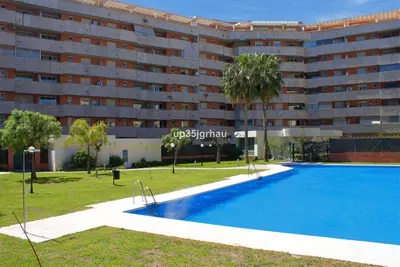 Middle Floor Apartment in Estepona