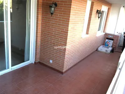 Middle Floor Apartment in Estepona