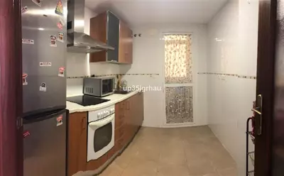 Middle Floor Apartment in Estepona