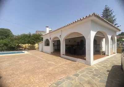 Detached Villa in Elviria