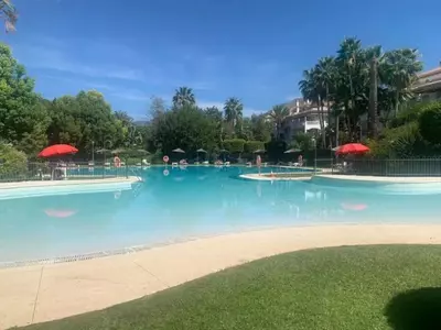Middle Floor Apartment in Puerto Banús