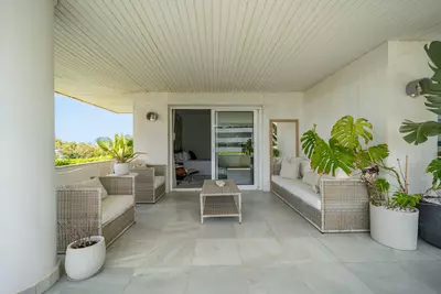 Middle Floor Apartment in Puerto Banús