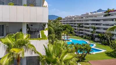 Middle Floor Apartment in Puerto Banús