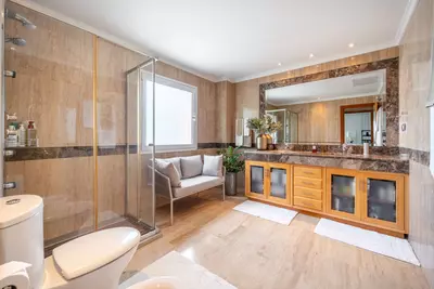 Middle Floor Apartment in Puerto Banús