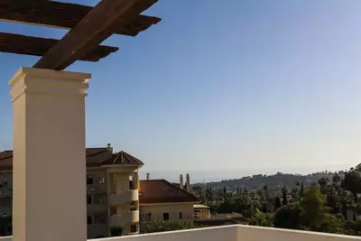 Middle Floor Apartment in Nueva Andalucía