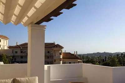 Middle Floor Apartment in Nueva Andalucía