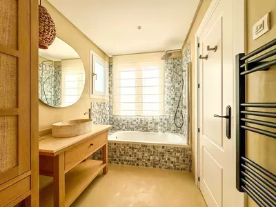 Middle Floor Apartment in Nueva Andalucía