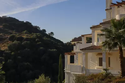 Middle Floor Apartment in Nueva Andalucía