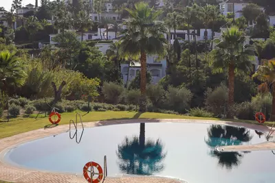Middle Floor Apartment in Nueva Andalucía