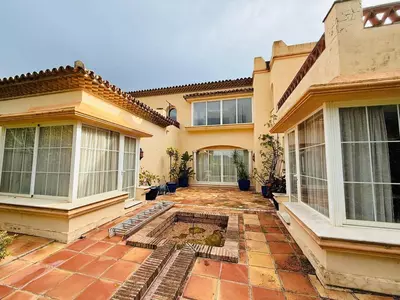 Detached Villa in Casares