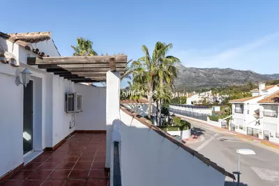 Townhouse in Nueva Andalucía
