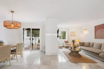 Townhouse in Nueva Andalucía