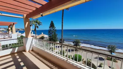 Middle Floor Apartment in Estepona