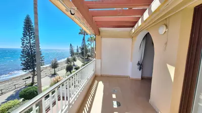 Middle Floor Apartment in Estepona