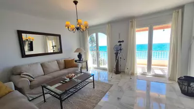 Middle Floor Apartment in Estepona