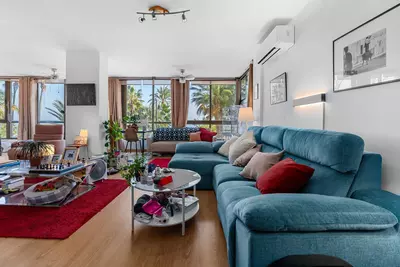 Middle Floor Apartment in Estepona