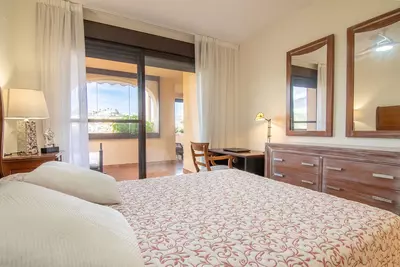 Middle Floor Apartment in Estepona