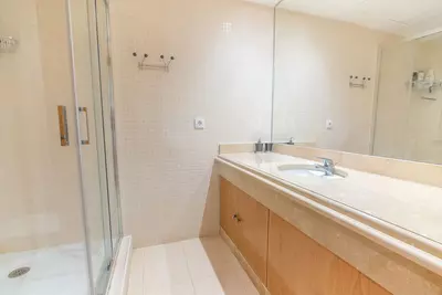 Middle Floor Apartment in Estepona