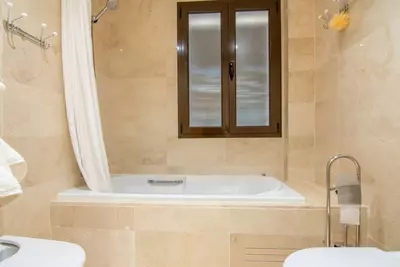 Middle Floor Apartment in Estepona
