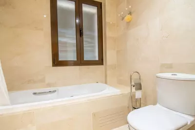 Middle Floor Apartment in Estepona