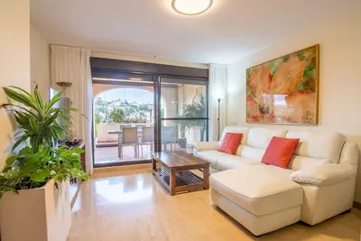 Middle Floor Apartment in Estepona